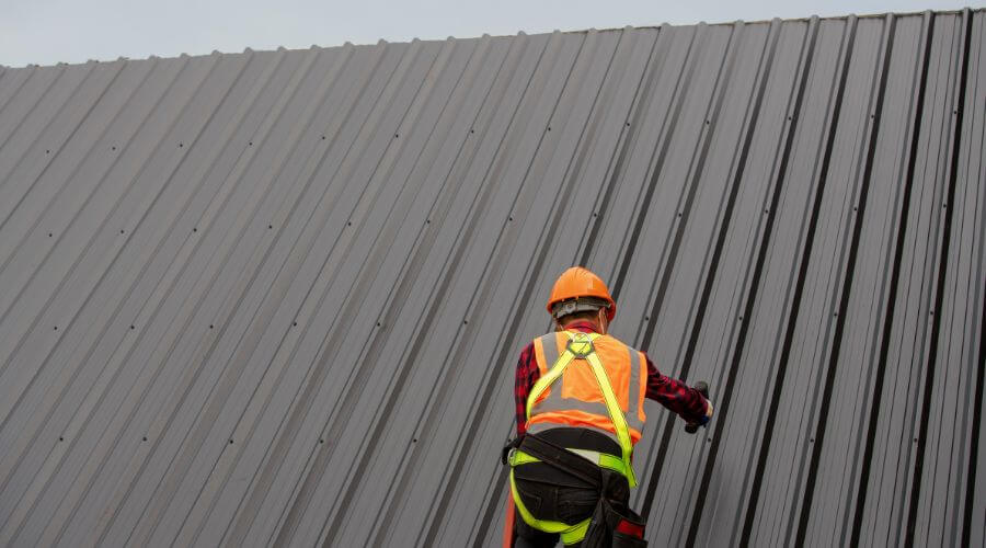 Expert new roof installation services in Lynnville, IA
